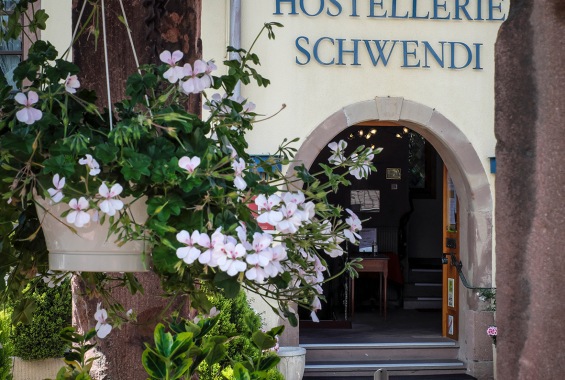 Entrée hôtel Schwendi